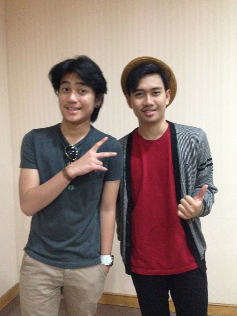 Nih mimin kasih foto <a href="/theFinestTree/">the Finest Tree</a> buat kamu yg gak sabar pengen lihat mereka 😊💕 #dahsyatnyaHoliday