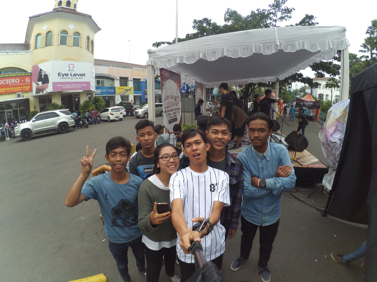 hay~ <a href="/saadjieph/">Ajie</a> <a href="/kachu1933/">Ahmad kachu</a> <a href="/IrfaaanNRFN/">IRFAN</a> <a href="/BudakRudeBoy/">Wisnu</a>