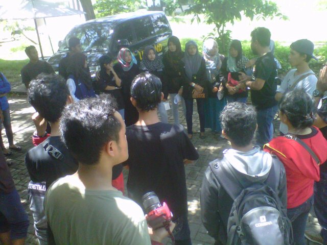 Brifing panitia <a href="/lantaitigamusik/">LANTAI TIGA</a> ,Komplid Unpand, Bem Unpand,dan keamanan buat <a href="/Become_afriend/">BECOME A FRIEND</a> :)