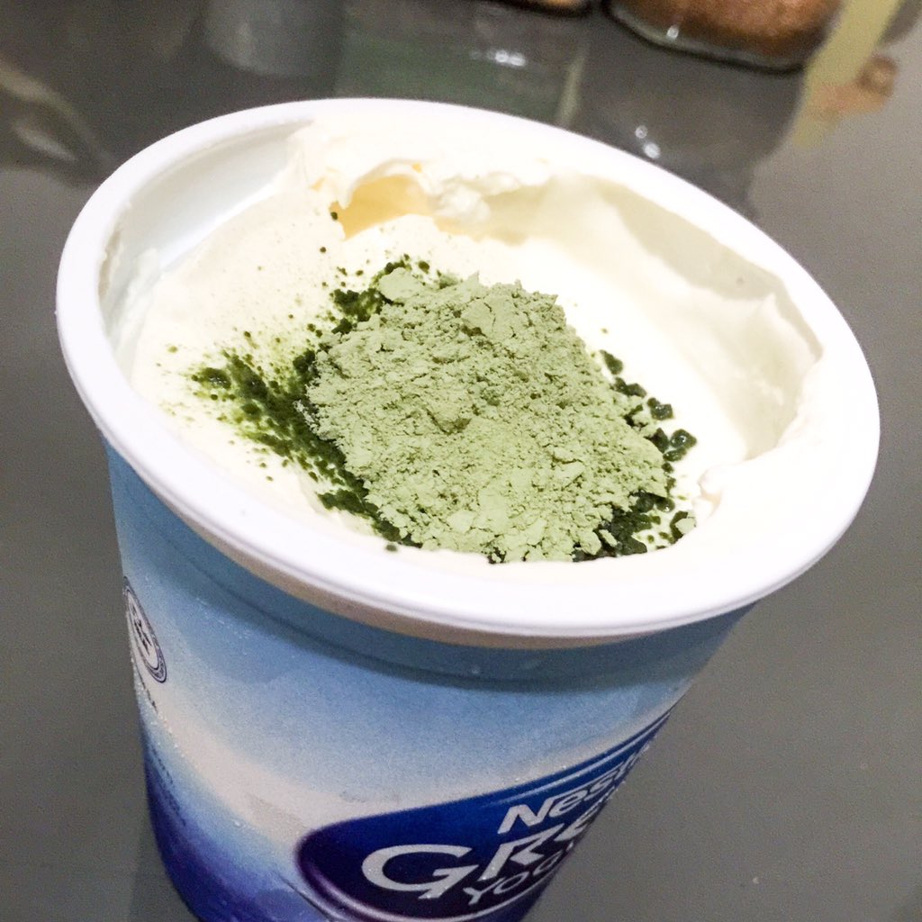 AlexSiuUC's tweet photo. People always ask me why can I accept the pure yogurt... It's the answer!! #greekyogurt #leafpowder #healthy #Tasty https://t.co/Pv6YtSpvWJ