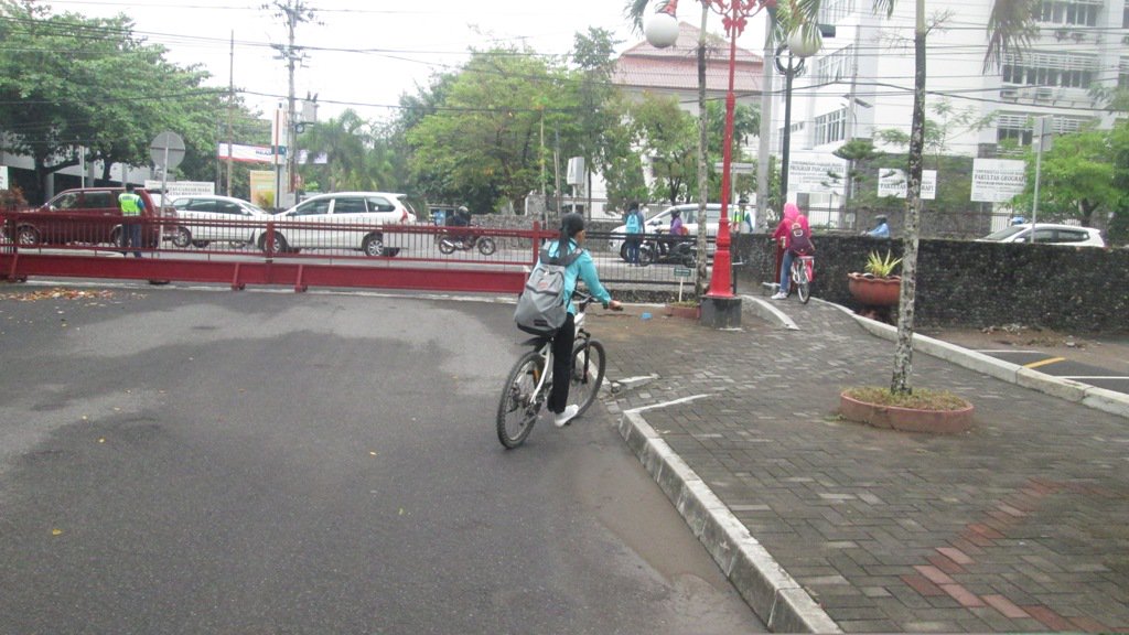 Mari bersepeda cc: <a href="/UGMYogyakarta/">UGM</a> #UGMBersepeda