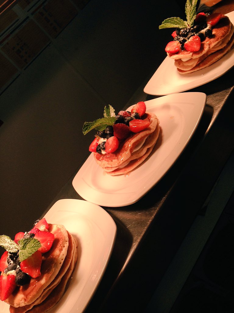 BrownsBristol's tweet photo. #GoodMorning from @BrownsBristol to #You
#Breakfast
#Pancakes
#Berries
#ComeToTry https://t.co/Ed9UETdd2p