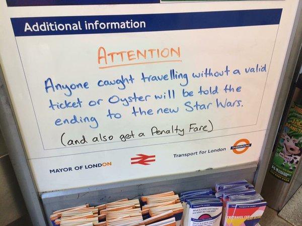 PremiereFR's tweet photo. Si vous fraudez le métro à Londres, "on vous révèle la fin du nouveau Star Wars" #genie https://t.co/28QJt6DIgs https://t.co/1iwNodyXUG