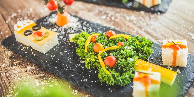 #MumbaiList: #Christmas Special Menus, Desserts, Brunches And More... Read  bit.ly/1m6zx3s #Mumbai #food