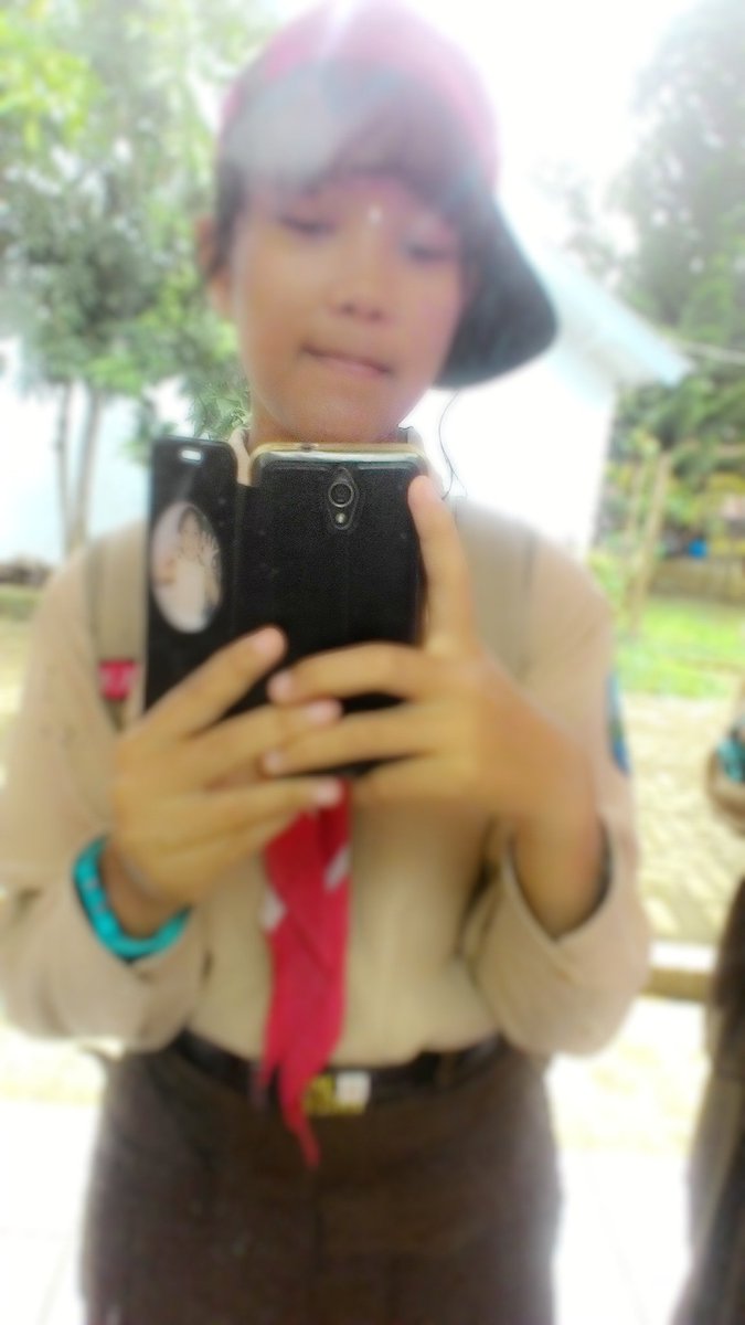 NandaJM05162120's tweet photo. #inmyschool #mirror #mirrorselfie #pramukaseru #pramukaIndonesia https://t.co/sr7paSiqpg