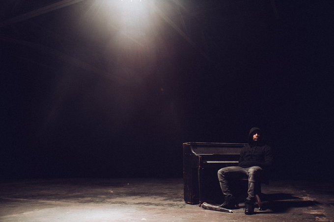 Watch Tank's leaked NSFW photo on TwXstars