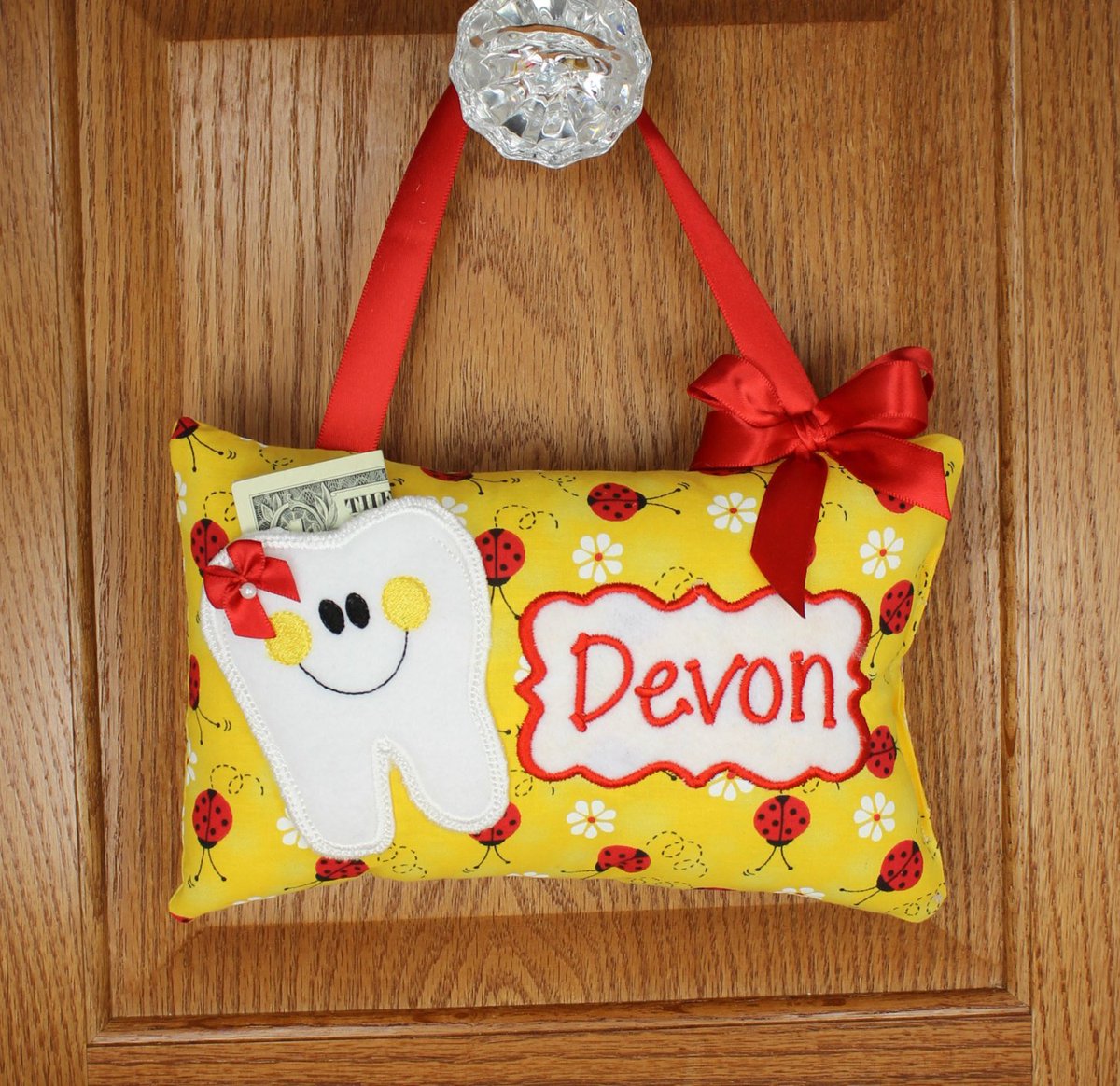 _FabuMimi's tweet photo. Personalized girls tooth fairy pillow ladybug pattern on yellow https://t.co/jICsDVQlzK #Etsy #LadybugPattern https://t.co/ntDygoRyDU
