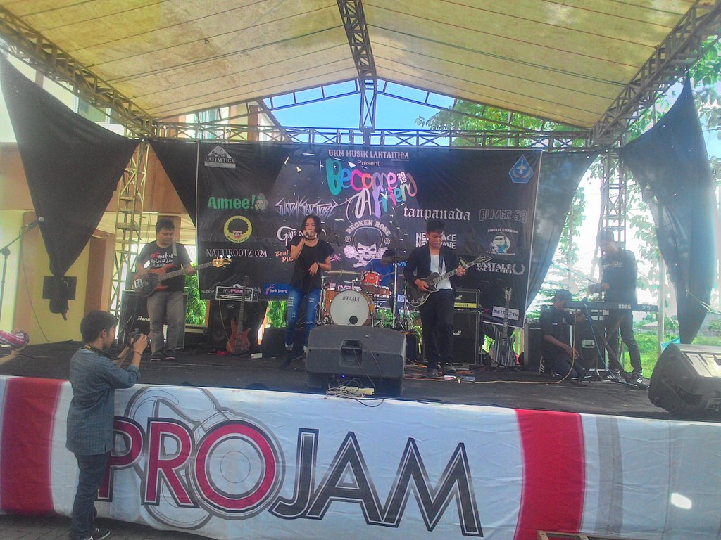 Kita kedatangan bintang tamu dari unnes :)