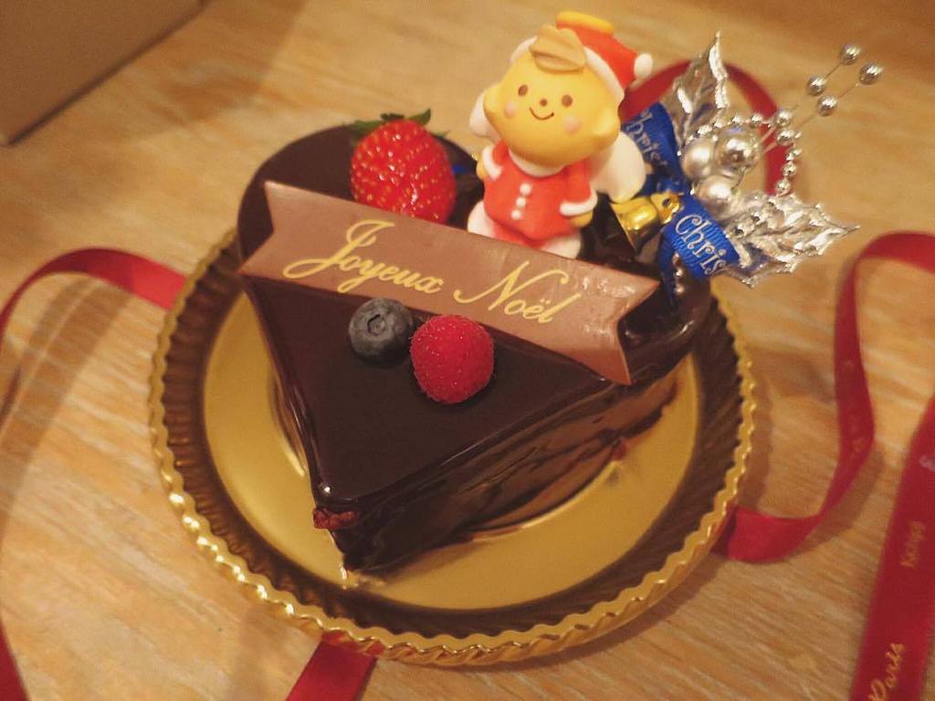 hirosemai0207's tweet photo. #Christmashomeparty
Dec 22 2015🎄
クリスマスパーティをしました♡
あかねん with @risa_dollcia
#cake #Christm… https://t.co/5kmCqkTUeq https://t.co/59f8rXBOiw