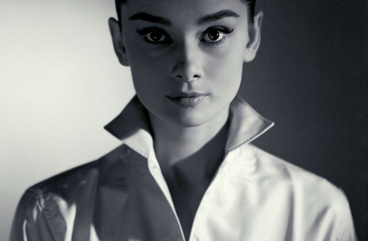 KnowFactsDaily's tweet image. Rare Photos of Audrey Hepburn Youve Never Seen!!(13 Pics) bit.ly/1qVLavb