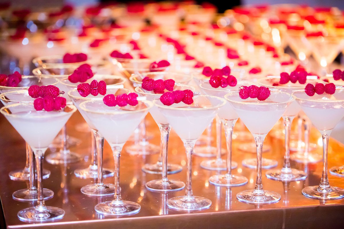 What a fantastic end to the year! Take a look at our gold Christmas party at <a href="/AsellinaLondon/">Cucina Asellina</a> on.fb.me/1OncxJR