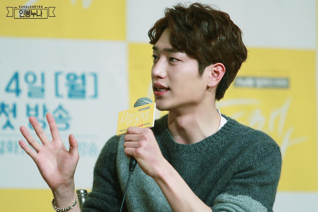 CW5dgFJUEAAhzwp.jpg:orig