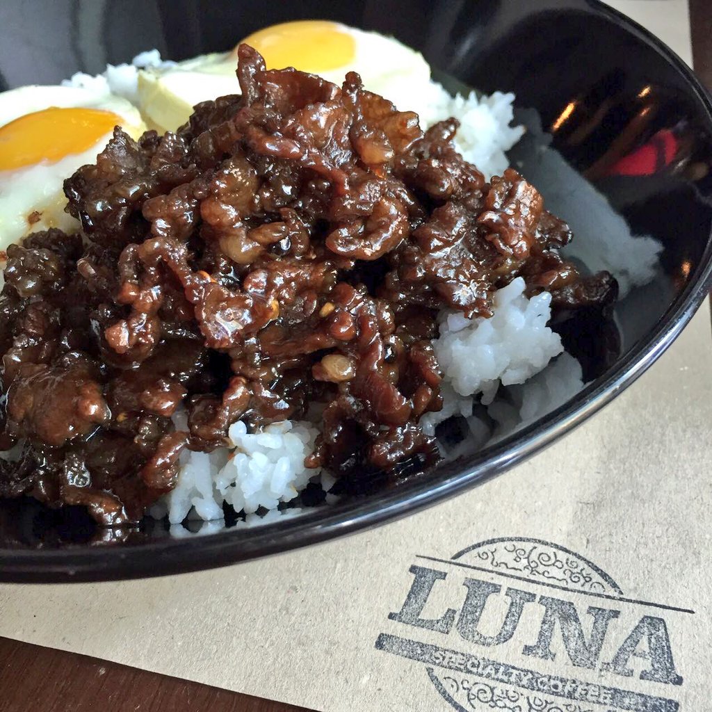 dzigervacio's tweet photo. Now that im away, been craving for @lunacoffeeph 's #sweetandspicytapa ❤ https://t.co/nA7auU99Pb
