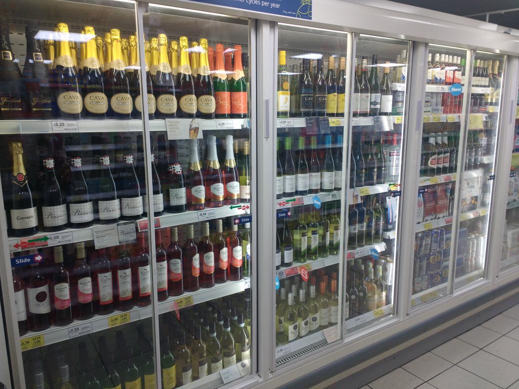 simonjameshowes's tweet photo. Let's take some money!great standards,great service. @Doyle123mac @willjhudson @be_becki https://t.co/yOzywzK1dk
