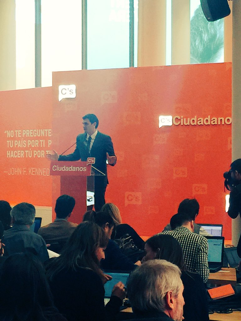 FranHervias's tweet photo. "Pedimos firmar un Pacto por España al PP y al PSOE por la unión y la regeneración" @Albert_Rivera https://t.co/YOWw2xfMMR
