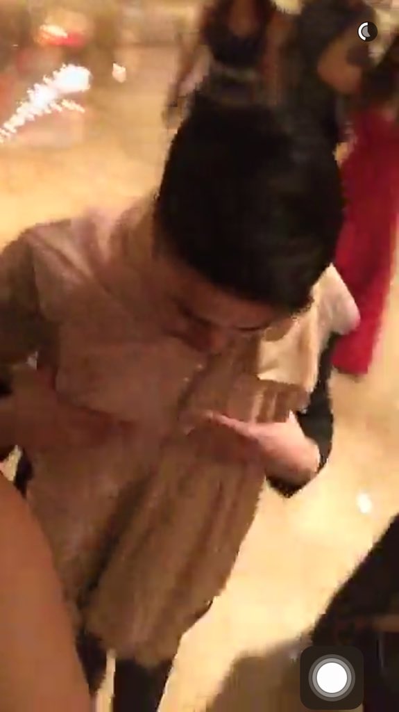 SAMC_fandom's tweet image. What are you wearing? 😂 @sam_concepcion 

Snapchat: @KianaVee