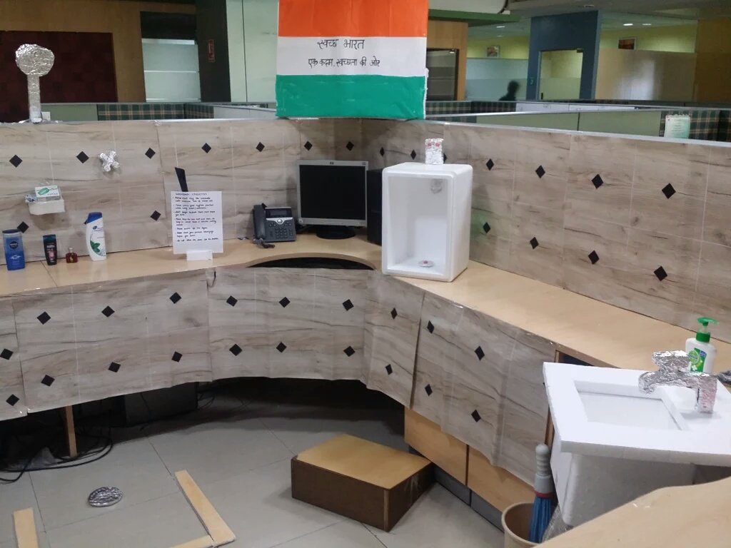 1raghavbhardwaj's tweet image. #Pulse2015 @Persistentsys #CubicleDecoration theme #SwachhBharat "एक कदम स्वच्छता की और" Keep public toilets clean.