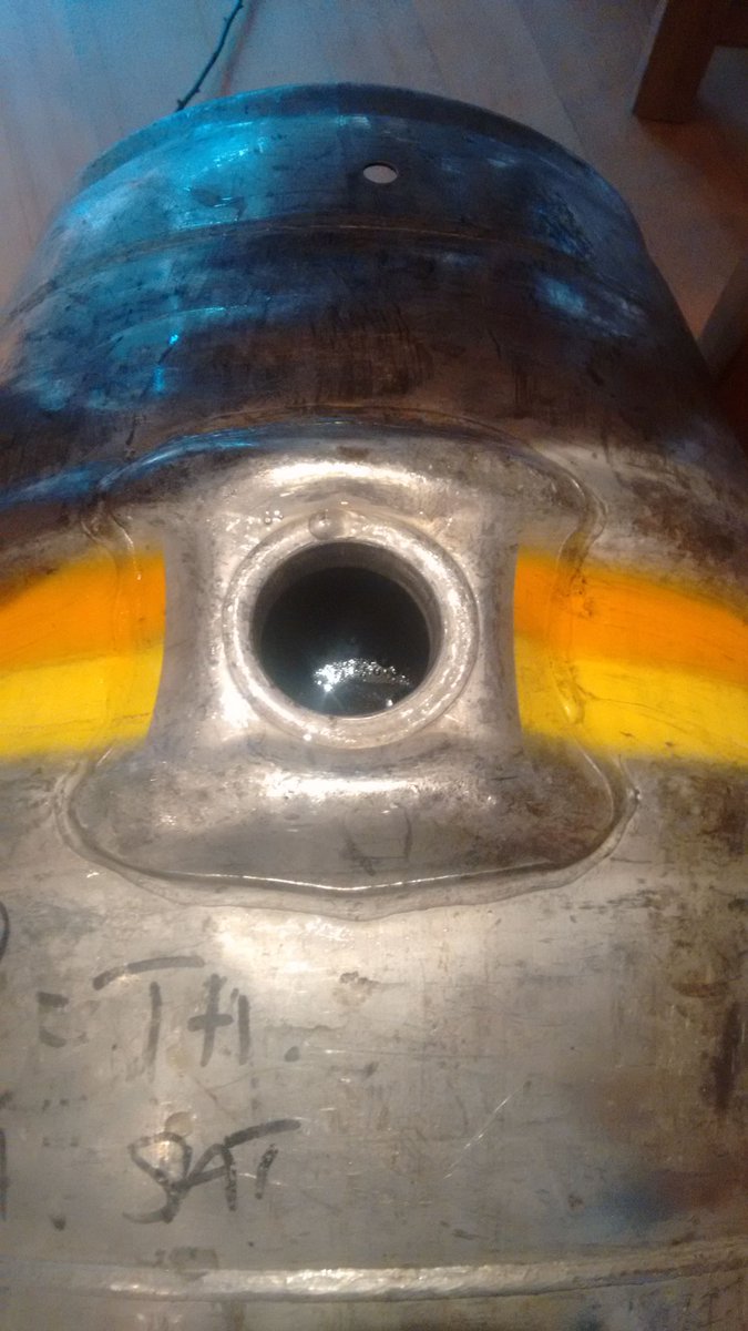 DuckMountBrew's tweet photo. The lovely people at @FullersBrewery have given us a cask for the #RedDuke just in time for NYE #CraftBeer #HomeBrew https://t.co/lVHX3ctNMM