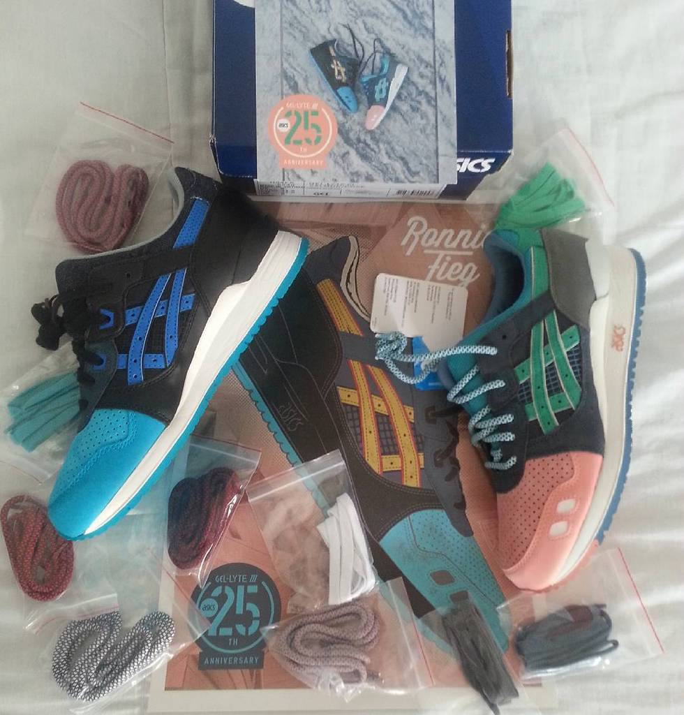 knicksselfie1's tweet image. Asics Gel Lyte III "Homage" x Ronnie Fieg
What the Fieg?!?!
-
Right Lateral:
#Leatherbacks #TotalEclipses #KFE #COV…