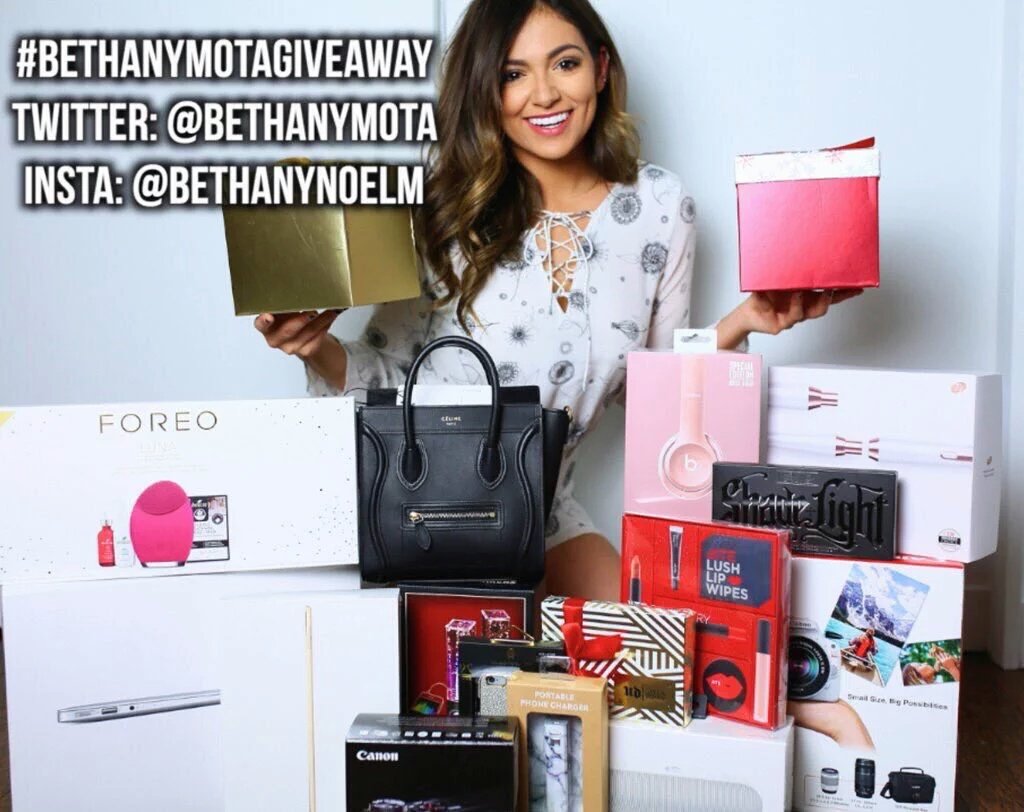 unrivaledhs's tweet photo. #BethanyMotaGiveaway https://t.co/gNXyYGXcsQ