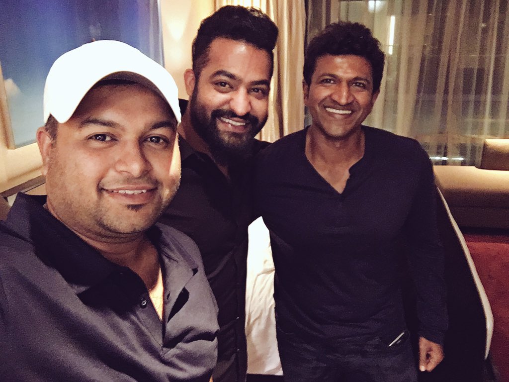 MusicThaman's tweet photo. So this is it !! @tarak9999 singing for #Puneeth25 #Chakravyuha the awesome moment with the two great stars :) 🎹❤️ https://t.co/MVpFECTC7z