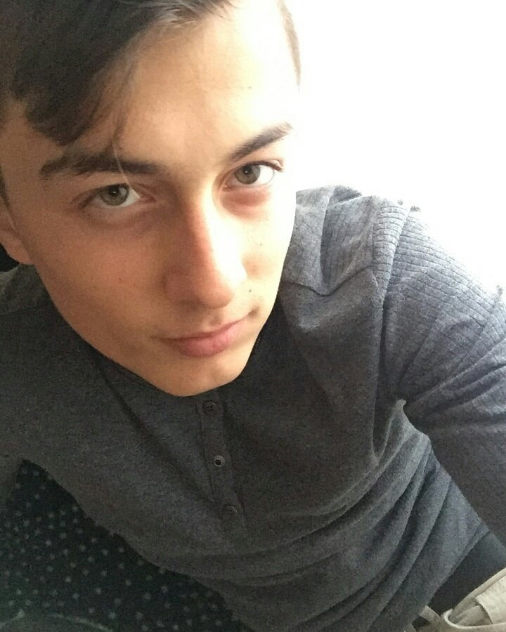 Can yakan gozlerini gormeye geldim