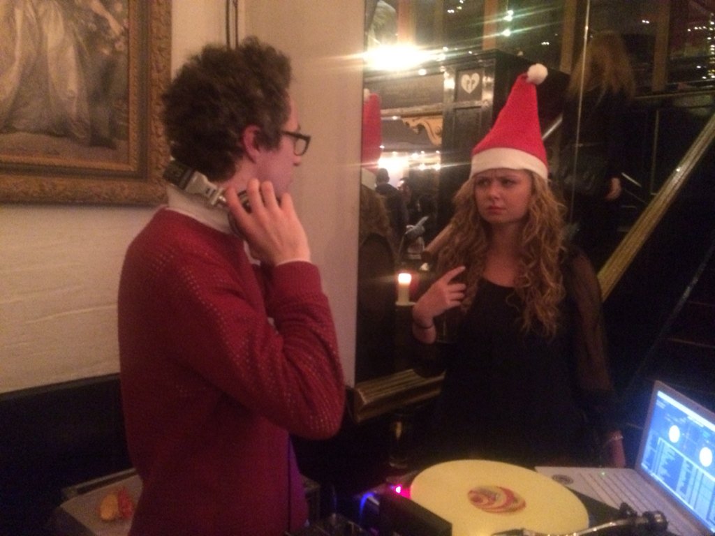 AmberrRobertson's tweet photo. @johnaggasild MERRY CHRISTMAS! https://t.co/iCIhDEDwxx