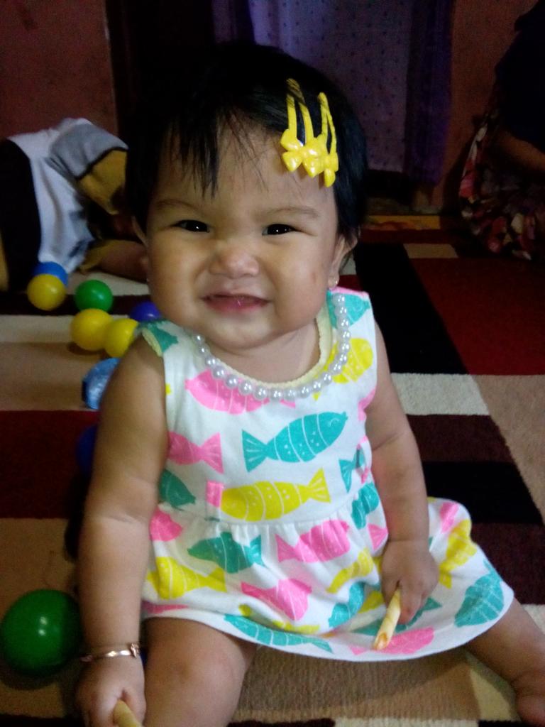 dinotnott's tweet photo. KareenNadiaPutrii anak mama helej bgt nyengir nyaa hahaha https://t.co/U8La7vmsQw