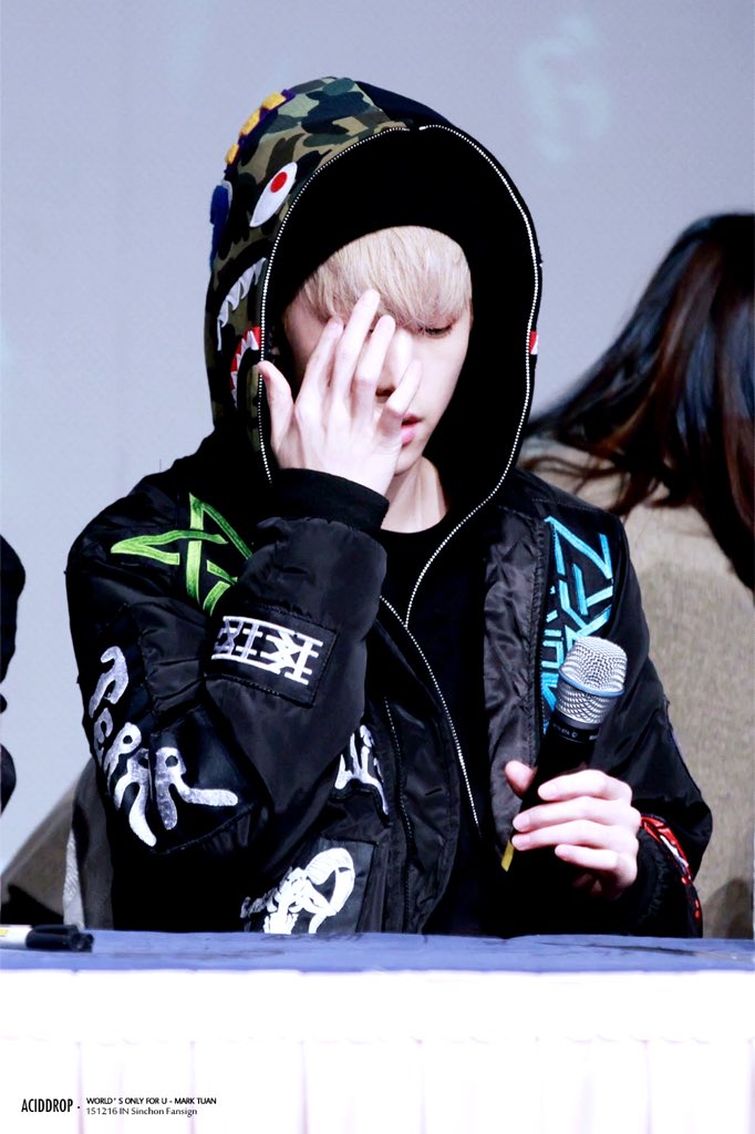 aciddrop0904's tweet photo. 151216 <DATA 4pics update> 신촌 팬사인회 #Mark #GOT7 #갓세븐 #마크 #고백송 아파 아파~ 눈이 문질렀어👀👀 https://t.co/4rwe0Wd4hO