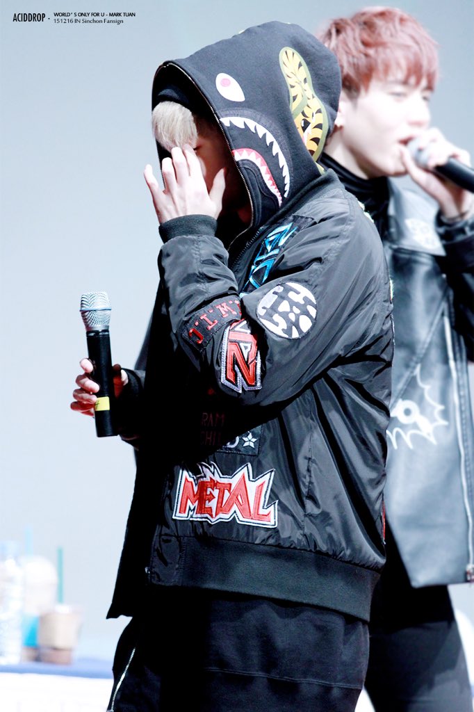 aciddrop0904's tweet photo. 151216 <DATA 4pics update> 신촌 팬사인회 #Mark #GOT7 #갓세븐 #마크 #고백송 아파 아파~ 눈이 문질렀어👀👀 https://t.co/4rwe0Wd4hO