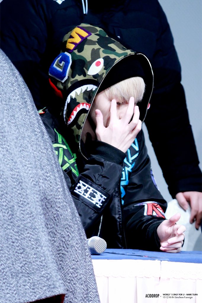 aciddrop0904's tweet photo. 151216 <DATA 4pics update> 신촌 팬사인회 #Mark #GOT7 #갓세븐 #마크 #고백송 아파 아파~ 눈이 문질렀어👀👀 https://t.co/4rwe0Wd4hO