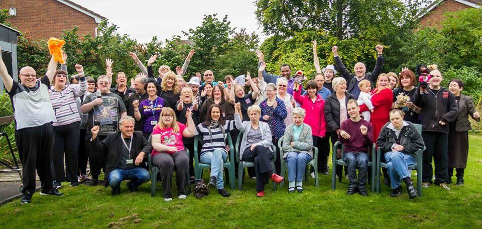 TamesideArts's tweet photo. Staff, volunteers and members would like to wish all our followers  Merry Christmas &amp; Happy New Year https://t.co/MQ8zPG3ni9