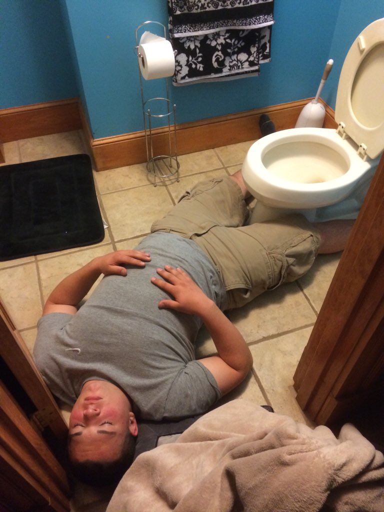 jrooney07's tweet photo. when @Mikeey__J thinks he can hang but can't https://t.co/68HdodYFoC