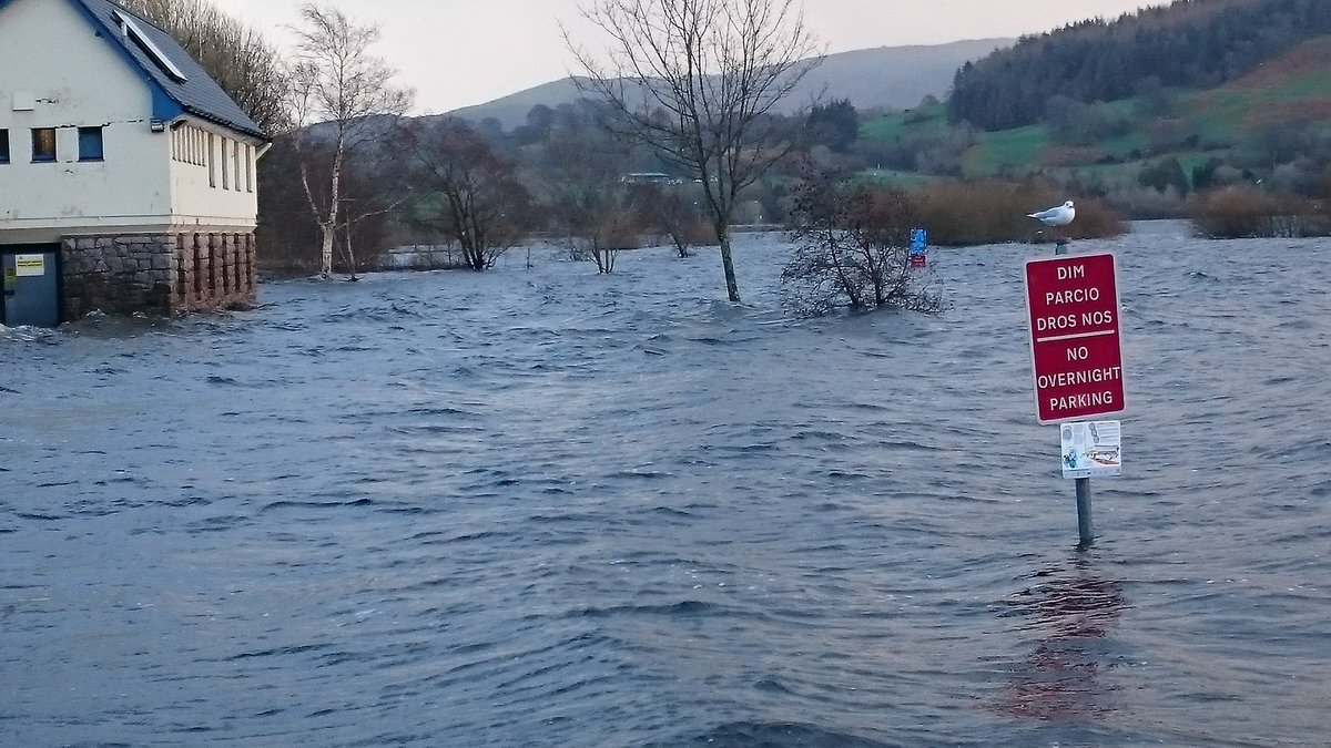 Lots of water in Bala over Christmas.
Think this may be a first..