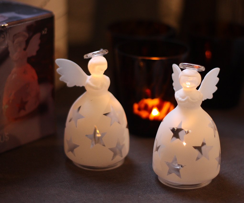 formalitydesign's tweet photo. Very close now, with just 2 days to go! We've restocked the shelves, so lots of great gift ideas still available. https://t.co/MQdsTyzYAD