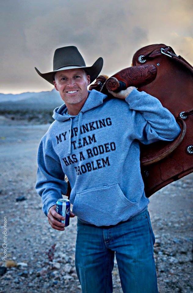 That's <a href="/BrianDoty/">Brian Doty</a> sporting one of <a href="/RankRodeo/">Rank Rodeo</a> most popular hoodies!
rankrodeo.com/HOODIE?item=18…