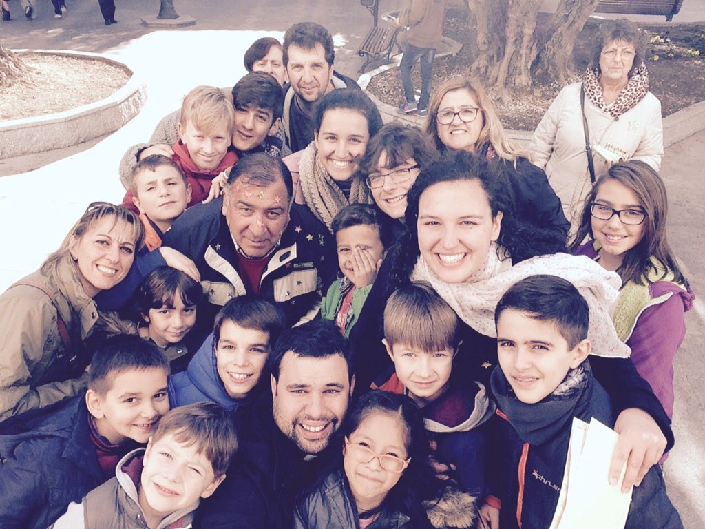 AsunValde's tweet photo. ¡Sembradores de estrellas! https://t.co/j2KQFKaS4u