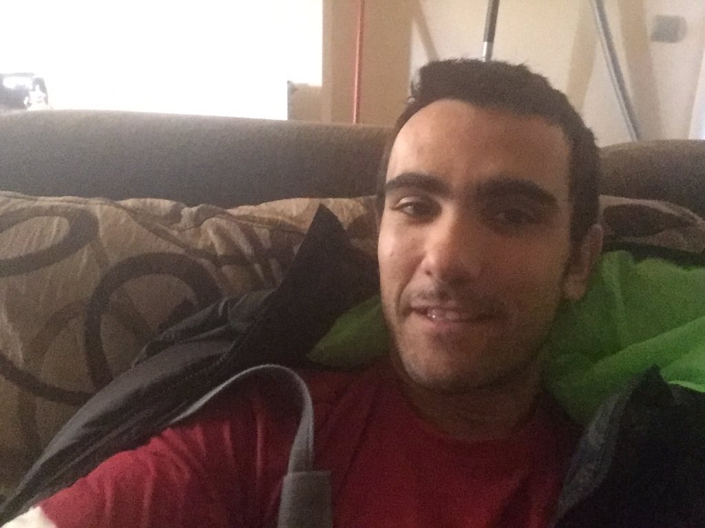 Solo informar que me han operado del brazo ayer y que ha salido todo bien. Ya estoy en casa. Gracias por el cariño!