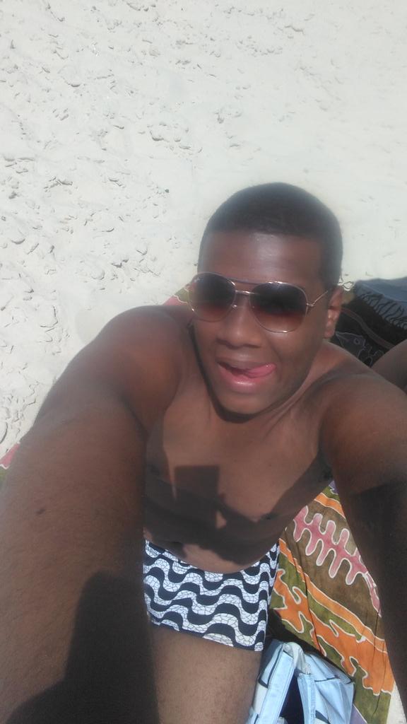 wesley163193's tweet photo. Ao vivo na praia

#PRAIAIPAMENA https://t.co/XAyUntEkVQ