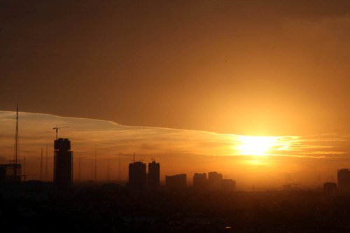 [Foto] Langit Jakarta Tanpa Edit Yang Kece Parah - Chirpstory