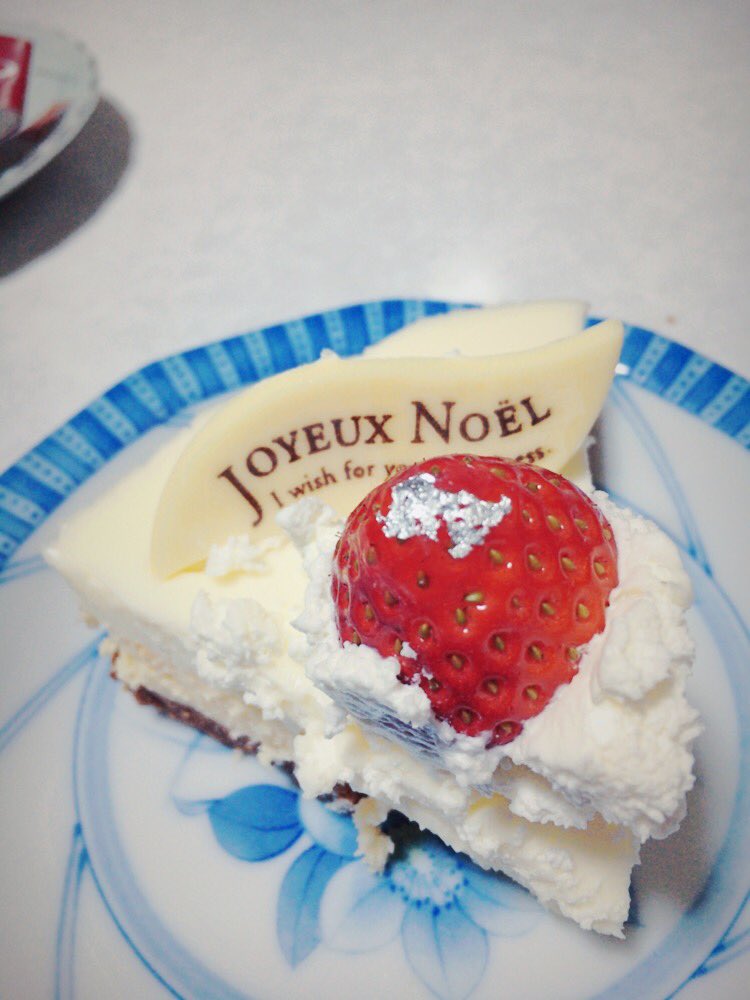 ぴちゃん 今年2個目のクリスマスケーキ ๑ W ๑ Ww 金谷ホテルのチーズケーキ めちゃ濃厚 T Co Lcnacyez9l Twitter