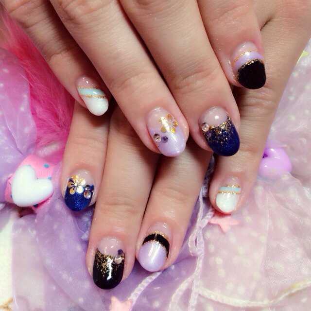 Melodynail あいめろ Twitterren 痛ネイル とうらぶネイル 小指だけ一鶴カラーにされました 痛ネイル 刀剣乱舞 ネイル 燭台切光忠 薬研藤四郎 一期一振 鶴丸国永 ジェルネイル T Co Zdeneqnchc