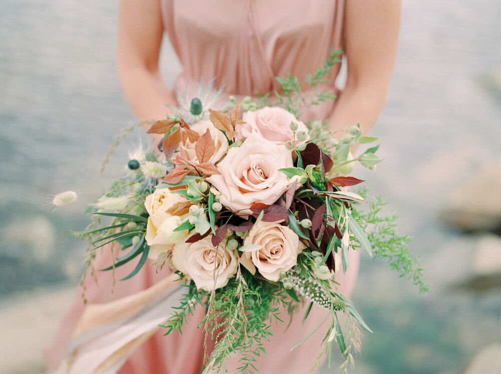 @GardenandWild's #bouquet had to feature in styleandthebride.co.uk/my-favourite-w… <a href="/imogenxiana/">Imogen Thoburn</a> #flowers #weddings #bouquets