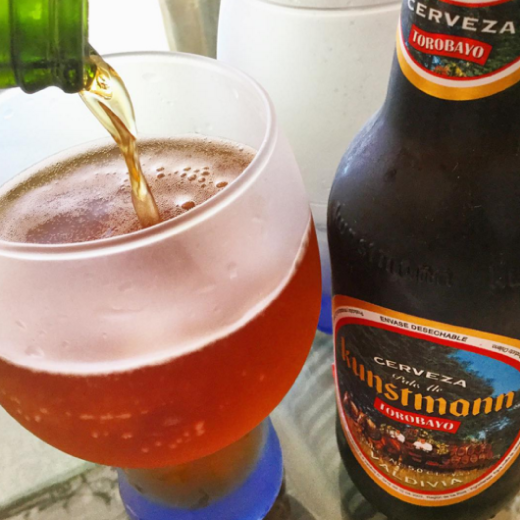 KunstmannEC's tweet photo. Por esos momentos entre amigos antes de empezar la navidad ¡Salud! https://t.co/tO5e1MneiT