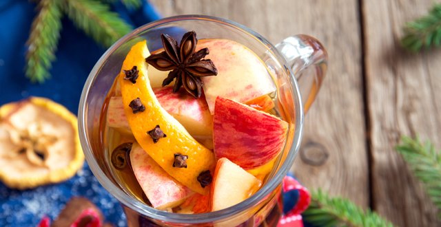 Cocktails Now, Gift Wrapping Later bit.ly/1mADT2H #cocktails <a href="/blackbirdbarsf/">Blackbird Bar</a> <a href="/MrTipplesSF/">Mr. Tipple</a> <a href="/dirtyhabitsf/">Dirty Habit</a>