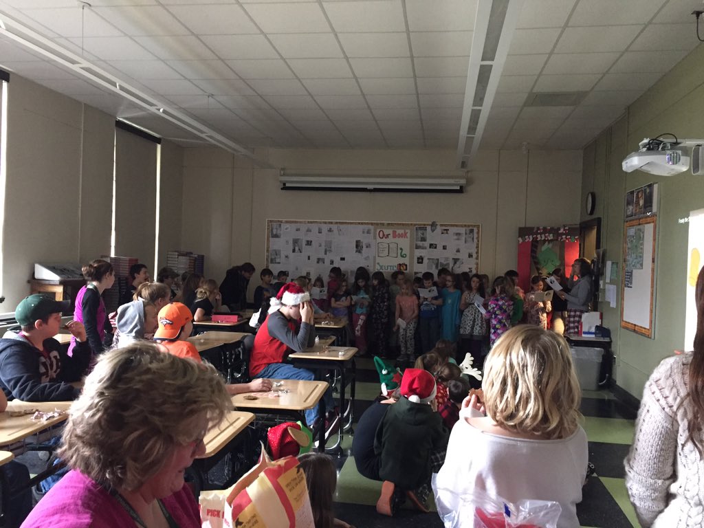 WCS_MissHongach's tweet photo. Festivities with the 8th grade, our 4th grade guests, and a surprise appearance by the 3rd grade carolers! ⛄️ https://t.co/NYtpmxPWo7