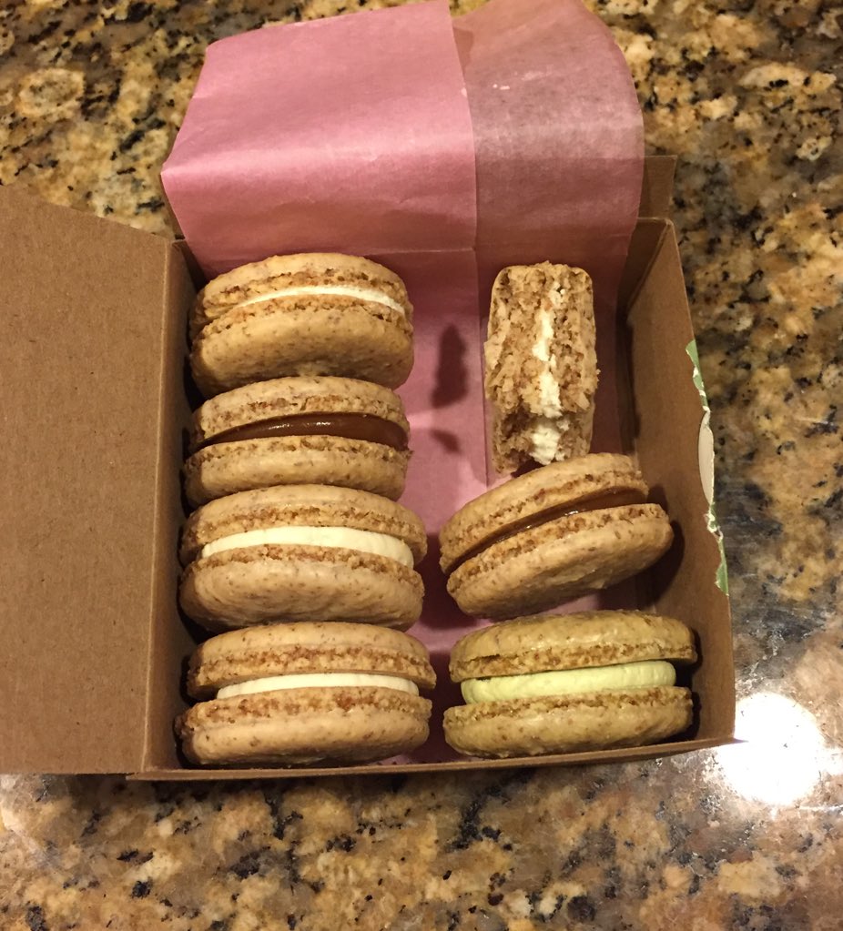 TheHage's tweet photo. Got some macaroons from San Fran! #5truthordare https://t.co/M4zdLwWcEr