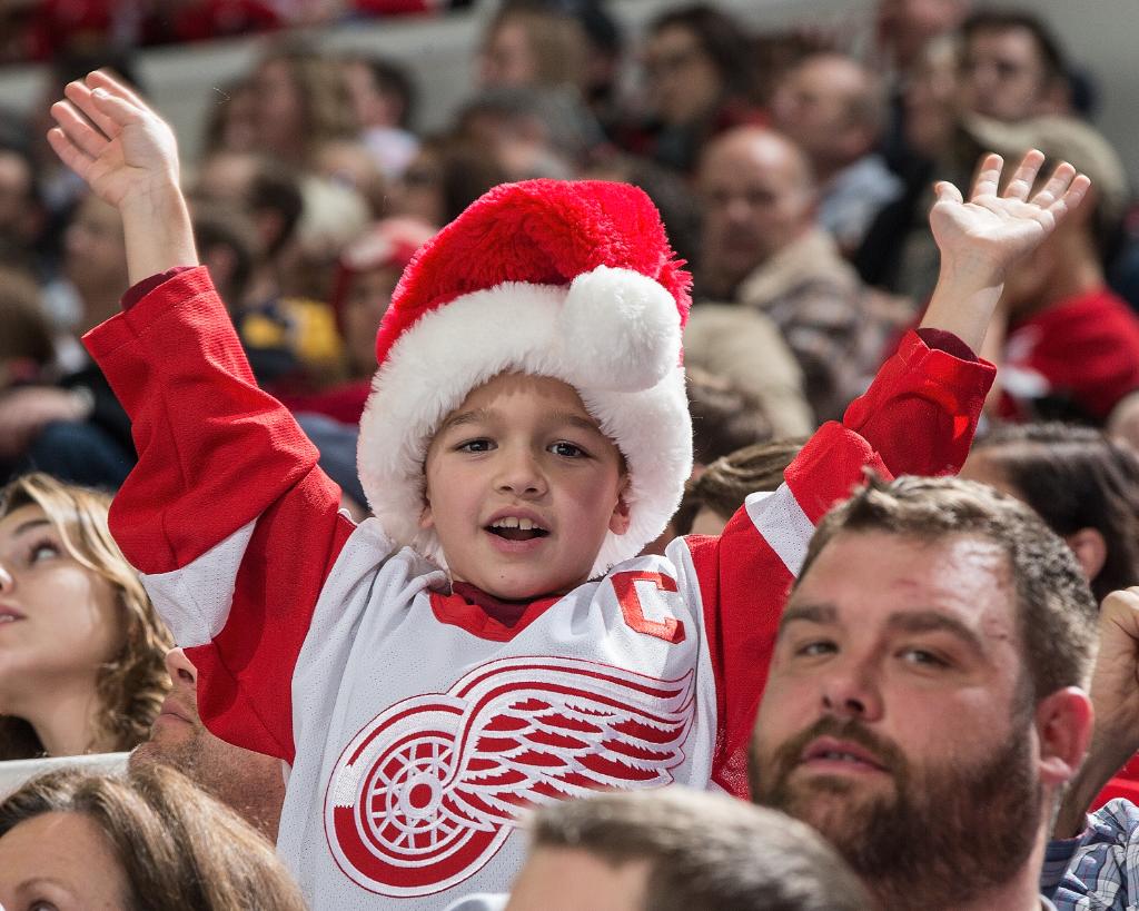 NHL's tweet image. Hands up if you're excited for #HockeyHolidays.
