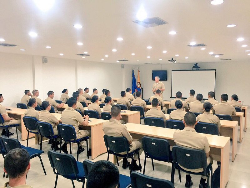 ArmadaColombia's tweet photo. 32 nuevos oficiales de la Armada Nacional iniciaron su curso en la Escuela de Superficie del Caribe #ESARC https://t.co/2lbqxNaSvd