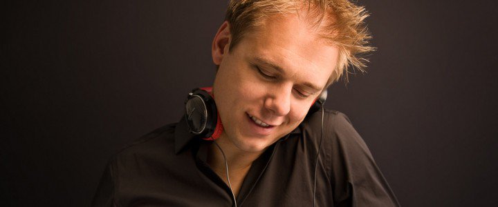 Los40Dance's tweet photo. Ficha el nombre de los temas que sonaron en #ASOT744 con @arminvanbuuren
https://t.co/B0JxrQpa7B
@ASOT DOM 22h https://t.co/TovxcJSmzt